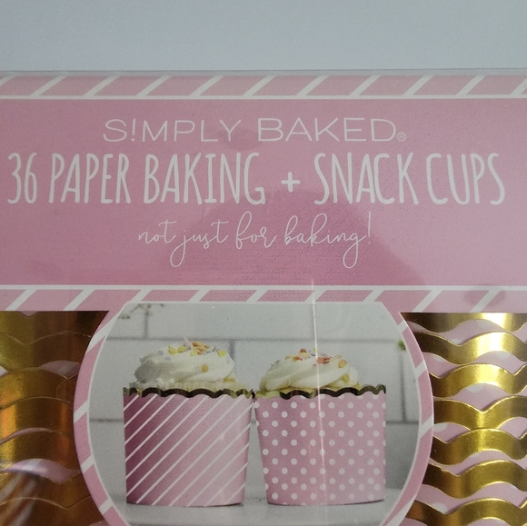36 PC Baking & Snack Cups Pink  Stripe Gold Dots Heavy Paper Cupcake Treat Snack - Picture 3 of 6
